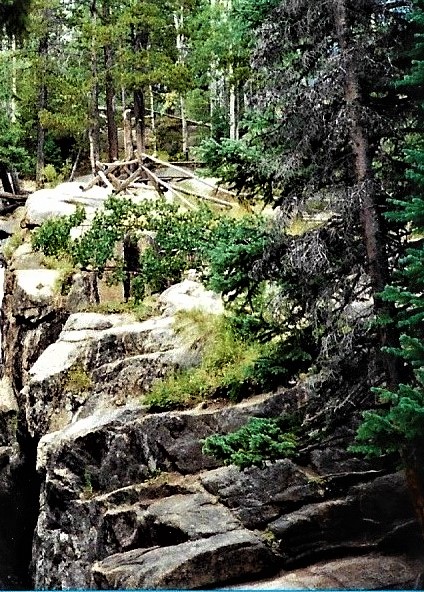 river rock structures